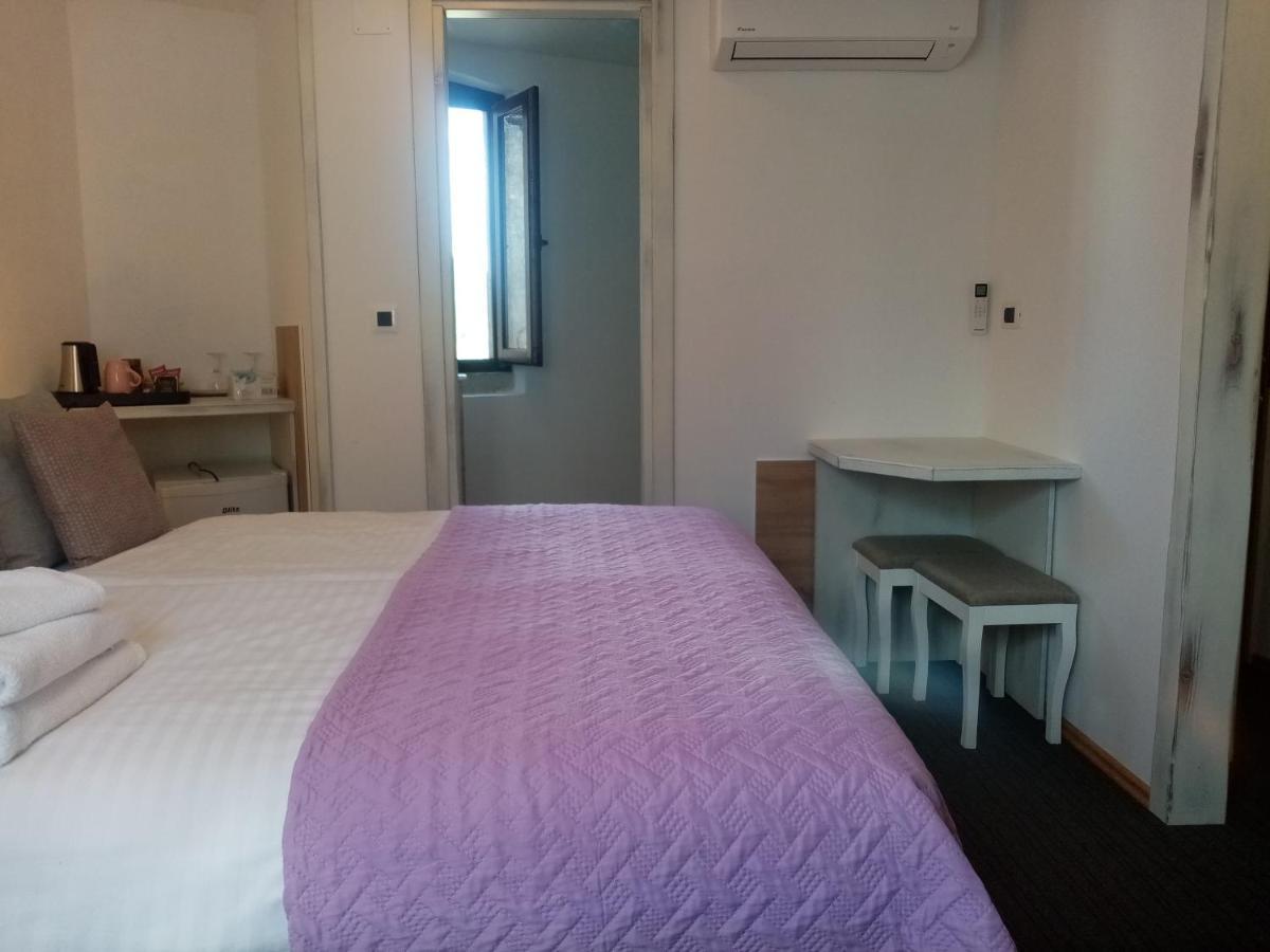 מוטובון Rooms Serafin מראה חיצוני תמונה